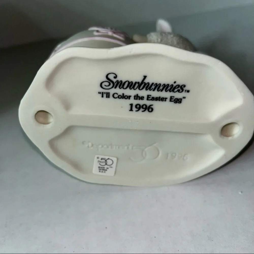 Dept 56 Springtime Stories of the‎ Snowbunnies “I’ll Color the Easter Egg”1996